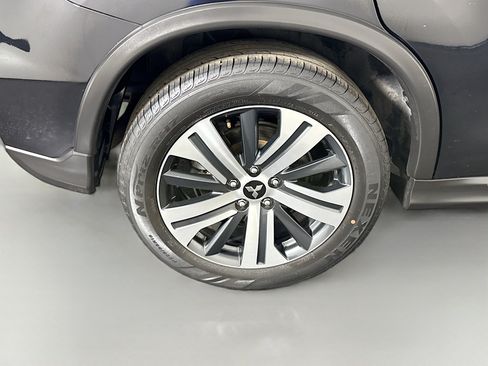 Used 2023 Mitsubishi Outlander Sport ES AWD/4WD image 32