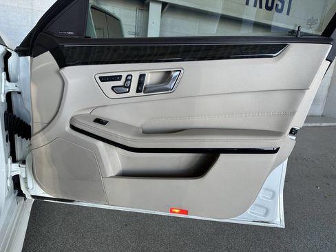 Used 2015 Mercedes-Benz E 350 Sedan image 20