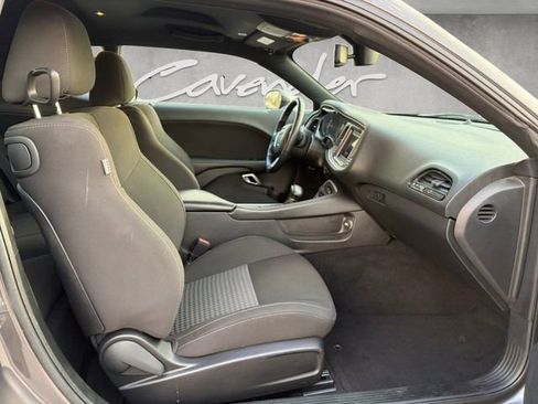 Used 2022 Dodge Challenger R/T w/ Blacktop Package image 24