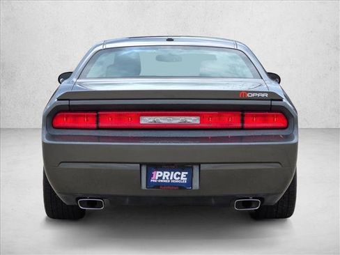 Used 2010 Dodge Challenger R/T RWD image 6