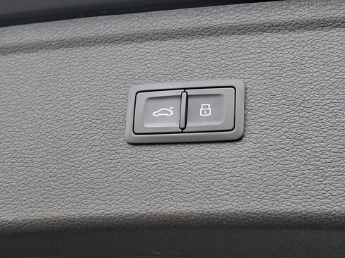 Used 2019 Audi Q5 2.0T Premium Plus w/ Premium Plus Package image 33