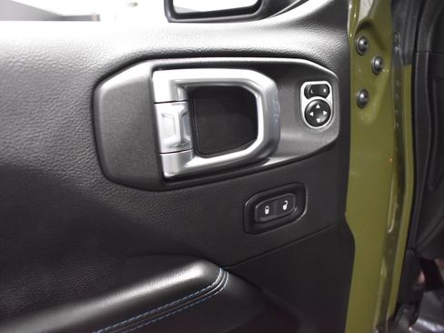 Used 2024 Jeep Wrangler High Altitude AWD/4WD image 15