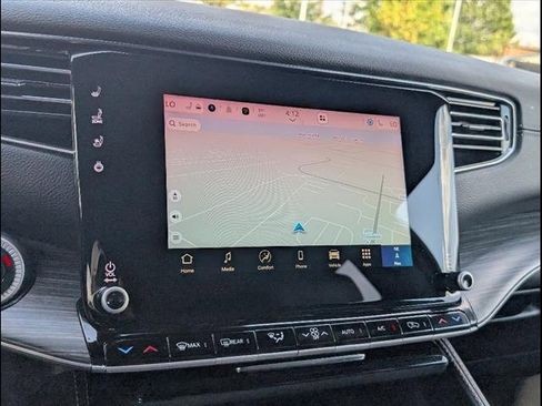 Used 2024 Jeep Wagoneer L Series II w/ Flexible Seating Group image 15