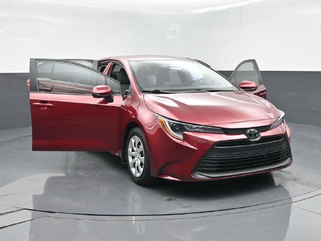 Used 2025 Toyota Corolla LE FWD image 58