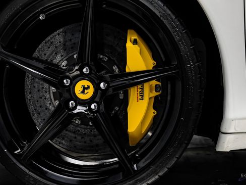 Used 2015 Ferrari 458 Italia Coupe image 92