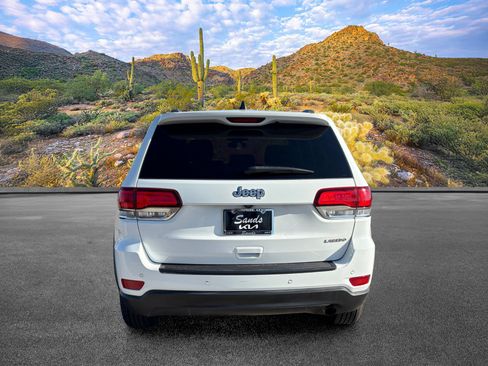 Used 2020 Jeep Grand Cherokee Laredo RWD image 5