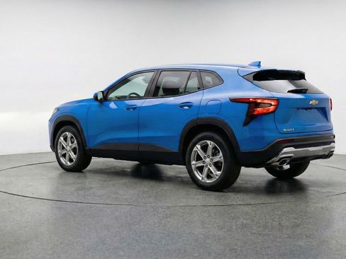 Used 2025 Chevrolet Blazer LT image 6