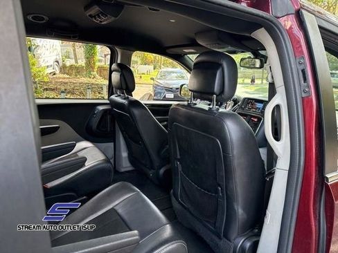 Used 2019 Dodge Grand Caravan SXT image 26