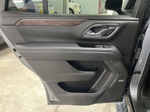 Used 2021 Chevrolet Tahoe Z71 w/ Z71 Signature Package AWD/4WD image 48