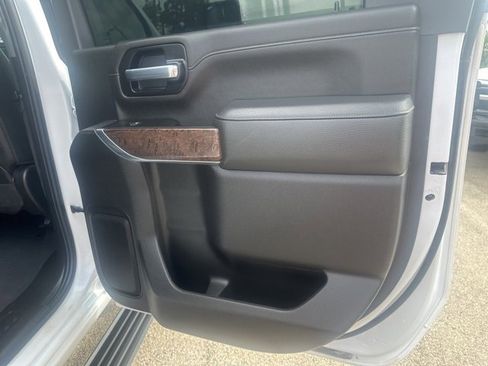 Used 2022 GMC Sierra 2500 Denali image 10