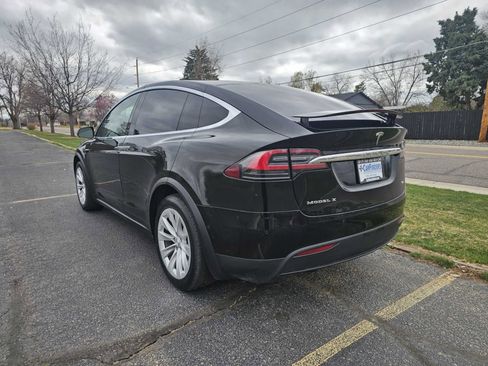 Used 2016 Tesla Model X 90D AWD/4WD image 3