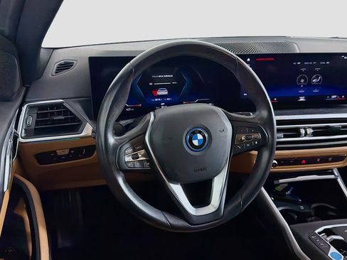 Used 2023 BMW i4 eDrive40 w/ Parking Assistance Package RWD image 18