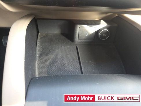 Used 2020 Ford Escape SE image 34