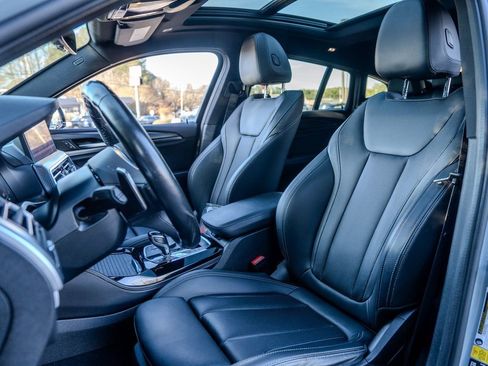 Used 2023 BMW X4 xDrive30i w/ M Sport Package image 19