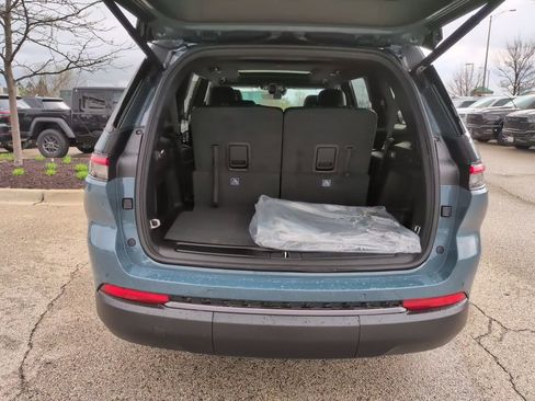 New 2026 Jeep Grand Cherokee L Limited image 11