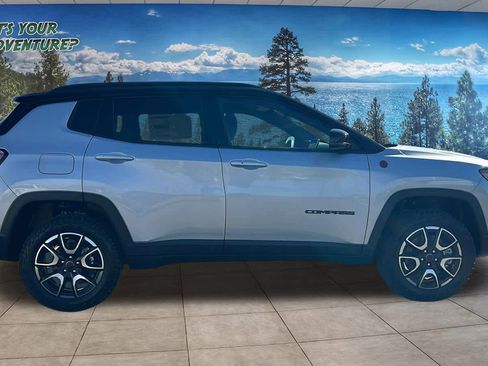 New 2026 Jeep Compass Trailhawk image 4