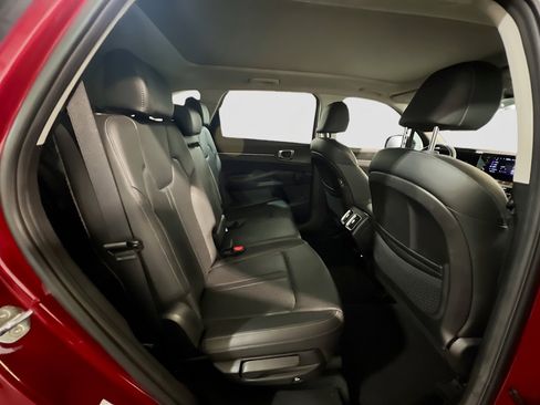 Used 2023 Kia Sorento S w/ Panoramic Sunroof Package FWD image 21