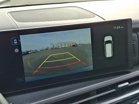 Used 2025 Hyundai Santa Fe SEL image 18