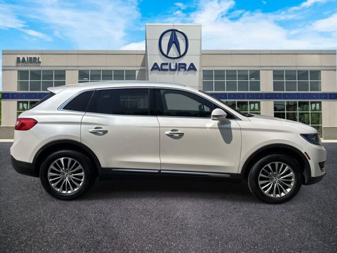 Used 2016 Lincoln MKX Select w/ Select Plus Package FWD image 6