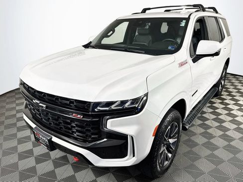 Used 2023 Chevrolet Tahoe Z71 w/ Luxury Package AWD/4WD image 3