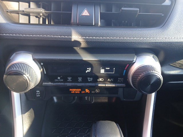 Used 2021 Toyota RAV4 LE FWD image 20