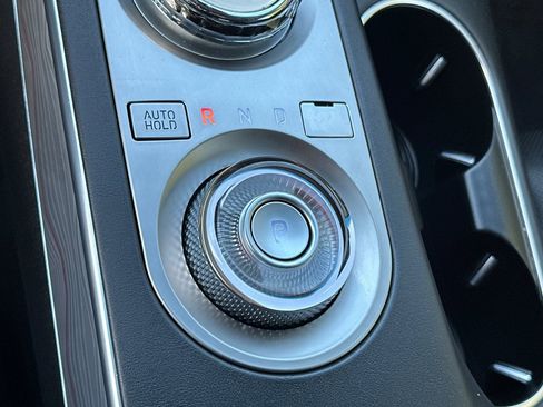 Used 2023 Genesis GV70 2.5T w/ Advanced Package image 23