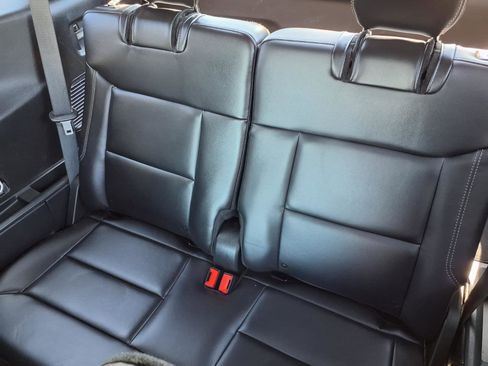 Used 2024 Ford Explorer XLT w/ Equipment Group 202A image 8