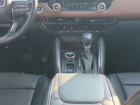 Used 2023 GMC Canyon AT4 w/ AT4 Premium Package image 19