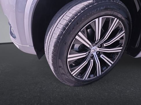 Used 2025 Volvo XC90 B5 Core AWD/4WD image 37