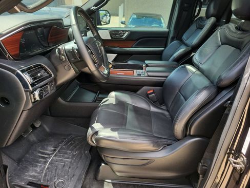 Used 2020 Lincoln Navigator L Reserve w/ Equipment Group 208A Reserve AWD/4WD image 20