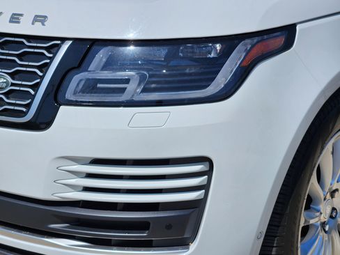 Used 2020 Land Rover Range Rover HSE image 8