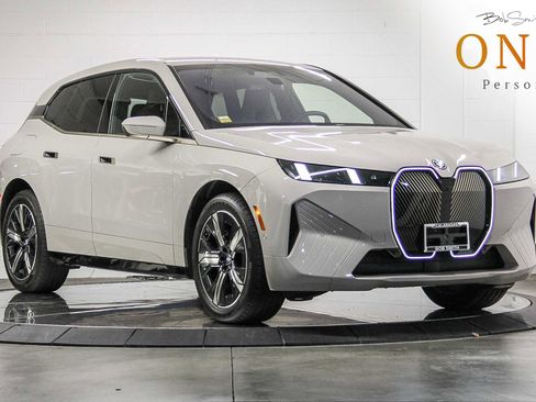 Used 2026 BMW iX xDrive45 image 1