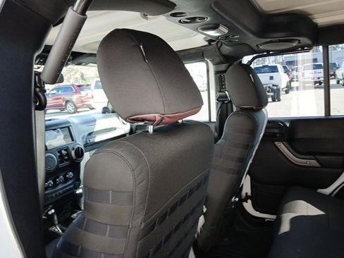 Used 2012 Jeep Wrangler Unlimited Sport image 21