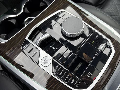 Used 2023 BMW X7 xDrive40i image 26