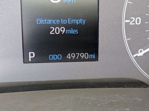 Used 2023 Toyota Corolla LE image 20