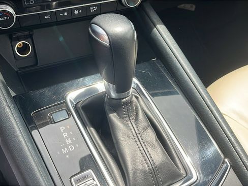 Used 2019 MAZDA CX-5 Touring AWD/4WD image 17