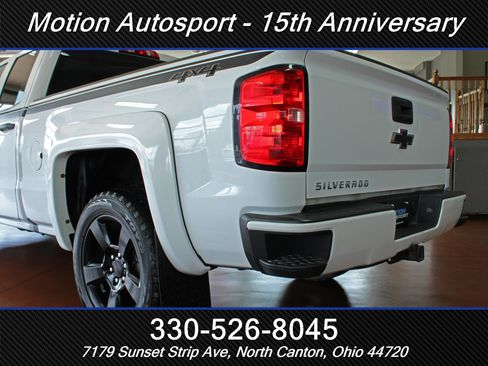 Used 2018 Chevrolet Silverado 1500 Custom w/ Custom Convenience Package AWD/4WD image 8