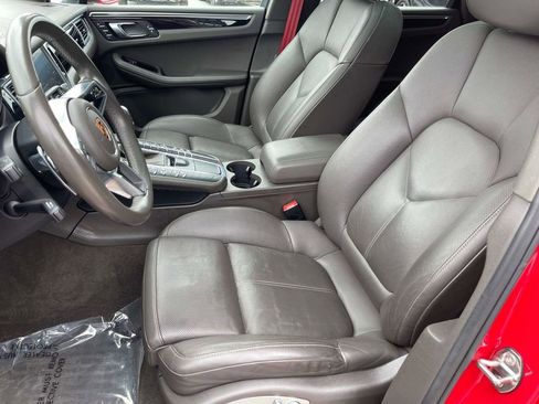Used 2017 Porsche Macan S image 19