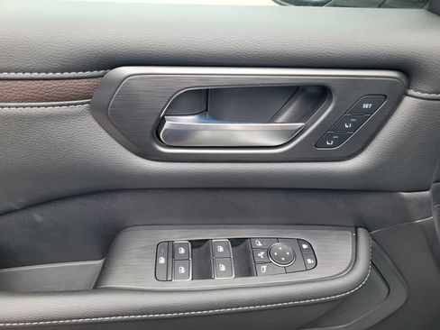 New 2026 Nissan Armada SL w/ Captain's Chari Seat Package AWD/4WD image 14