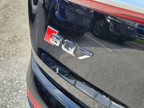 Certified 2023 Audi SQ7 Premium Plus AWD/4WD image 5