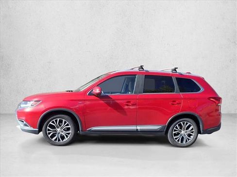 Used 2018 Mitsubishi Outlander GT AWD/4WD image 12