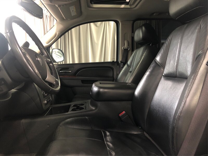 Used 2010 GMC Yukon SLT AWD/4WD image 9