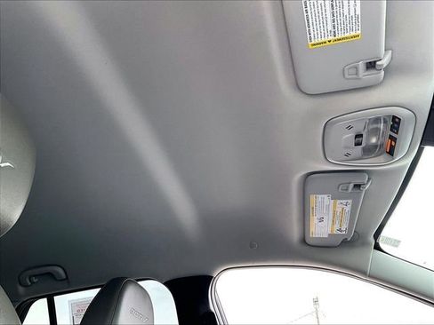 Used 2024 Chevrolet Trax ACTIV w/ Driver Confidence Package FWD image 22