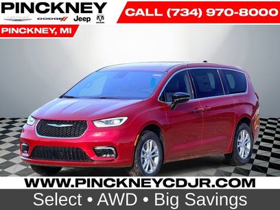 New 2026 Chrysler Pacifica Select