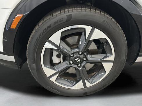 Certified 2026 Hyundai Palisade Limited AWD/4WD image 9