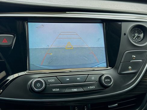 Used 2019 Buick Envision Essence image 10