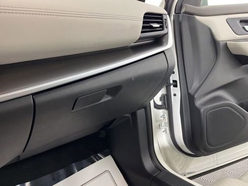 Used 2023 Nissan Rogue SV w/ SV Premium B Package image 38