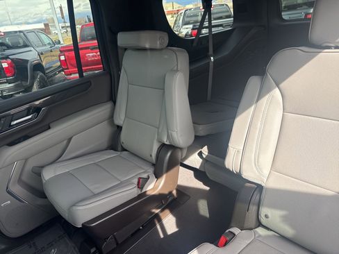 New 2026 GMC Yukon XL Elevation w/ LPO, Get Active Package image 33