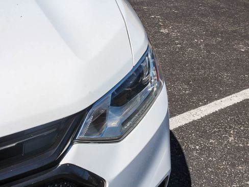 Used 2018 Chevrolet Traverse RS image 16