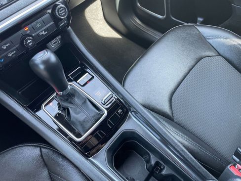 Used 2025 Jeep Compass Latitude image 40